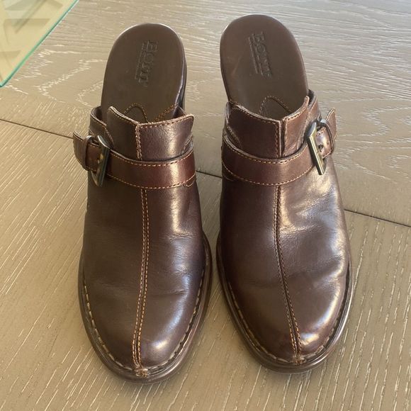 Born Women’s Brown Leather Slip On High  Block Heel Clogs Mules Size 8 - Picture 2 of 12